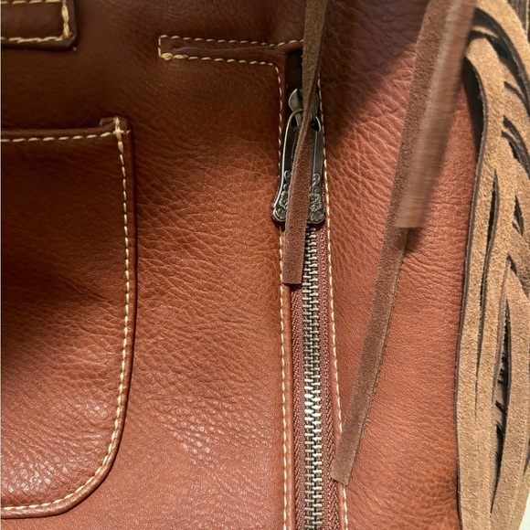 Montana West Trinity Ranch Concealed Carry Fringe Rivets Shoulder Bag Brown - Picture 6 of 10